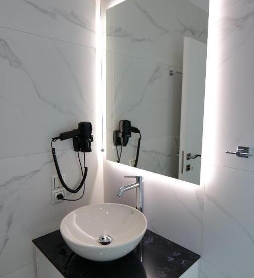 هتل Angel Saranda Palace