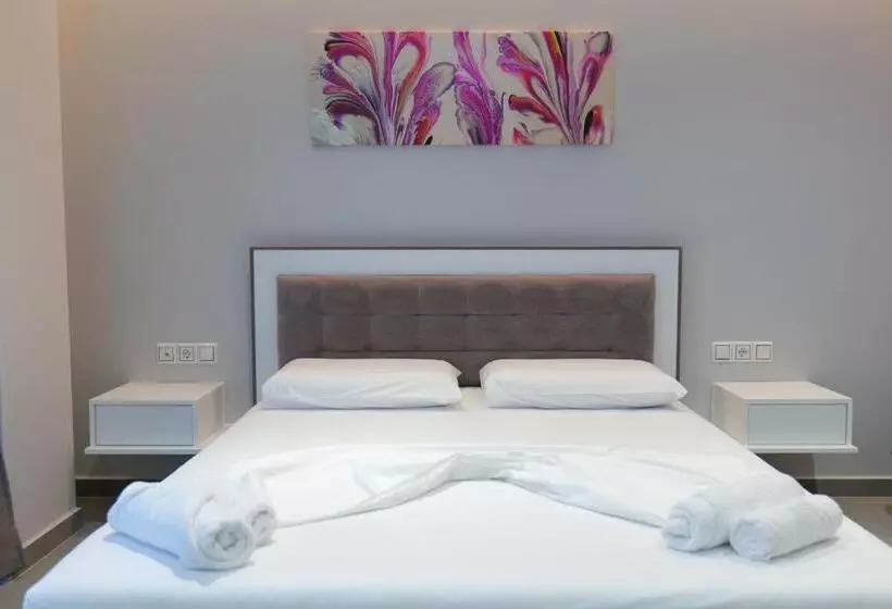 هتل Angel Saranda Palace