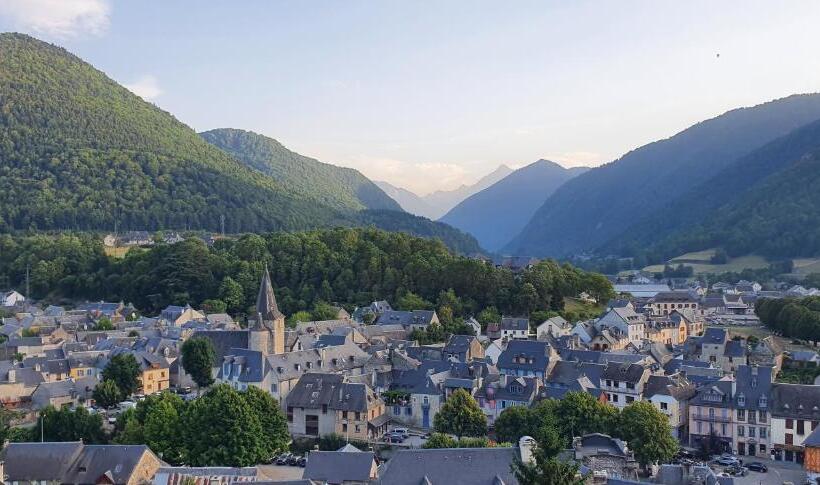 Maison 15 Personnes Aux Pieds Des Pyrénées