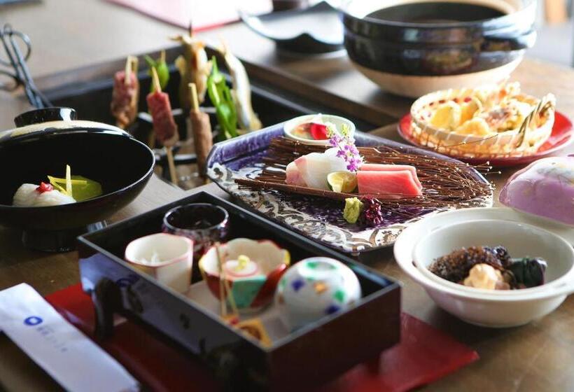 Ryokan 湯村温泉郷 御宿コトブキ