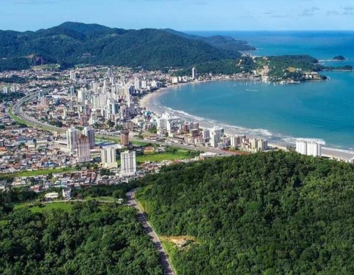 Apto3 Com Ar Cond. Wifi E Tv Smart