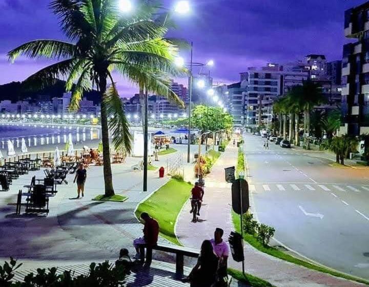 Apto3 Com Ar Cond. Wifi E Tv Smart