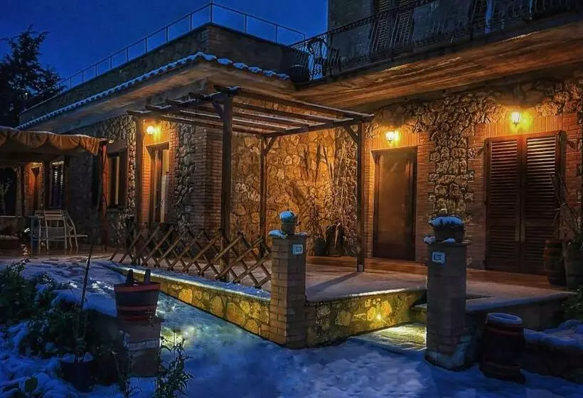 Hotelli Agriturismo Il Casato   Il Torchio