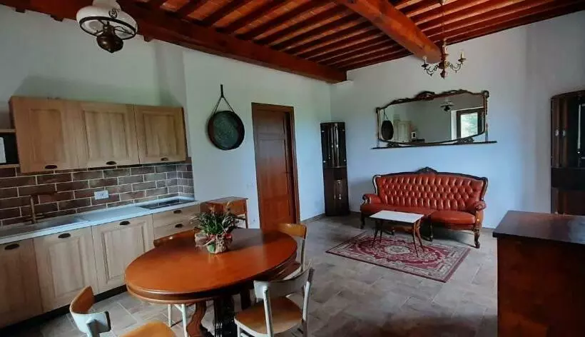 Hotelli Agriturismo Il Casato   Il Torchio