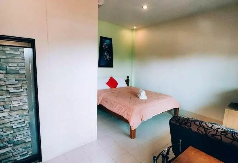 Hotelli โรงแรมฟร้อนบีช Frontbeach