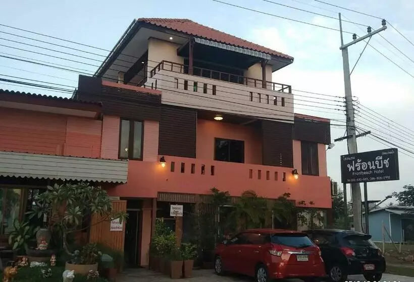 Hotelli โรงแรมฟร้อนบีช Frontbeach