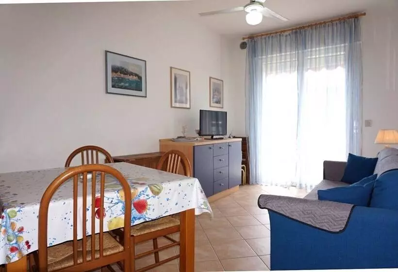 Enjoy Your Holiday In Our Pool   Beahost