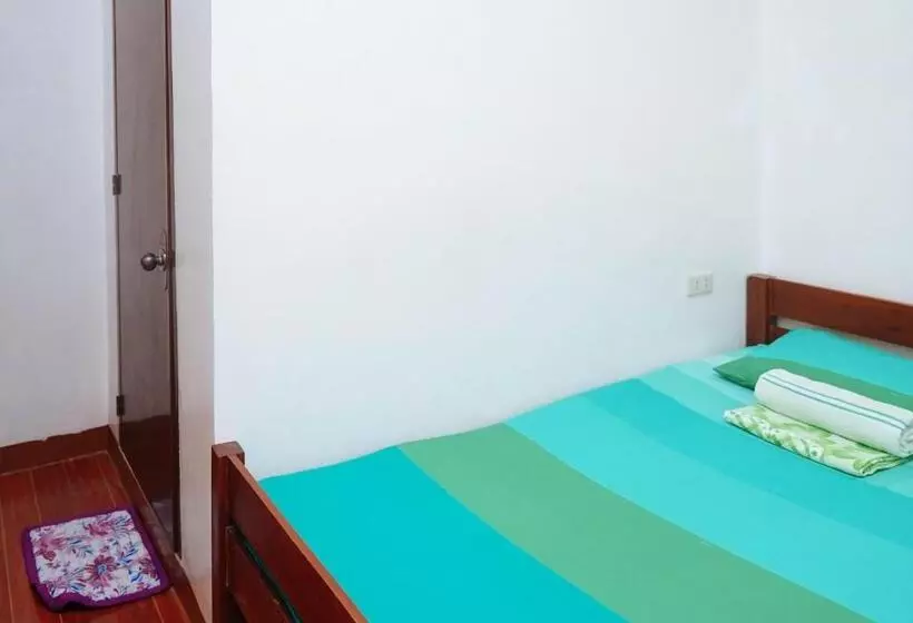 ホテル C Star Travellers Inn