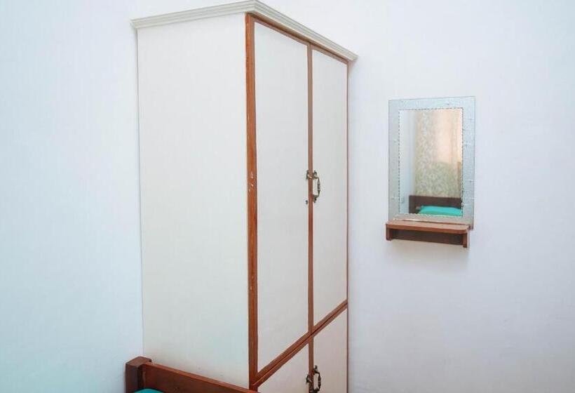 Hotel C Star Travellers Inn