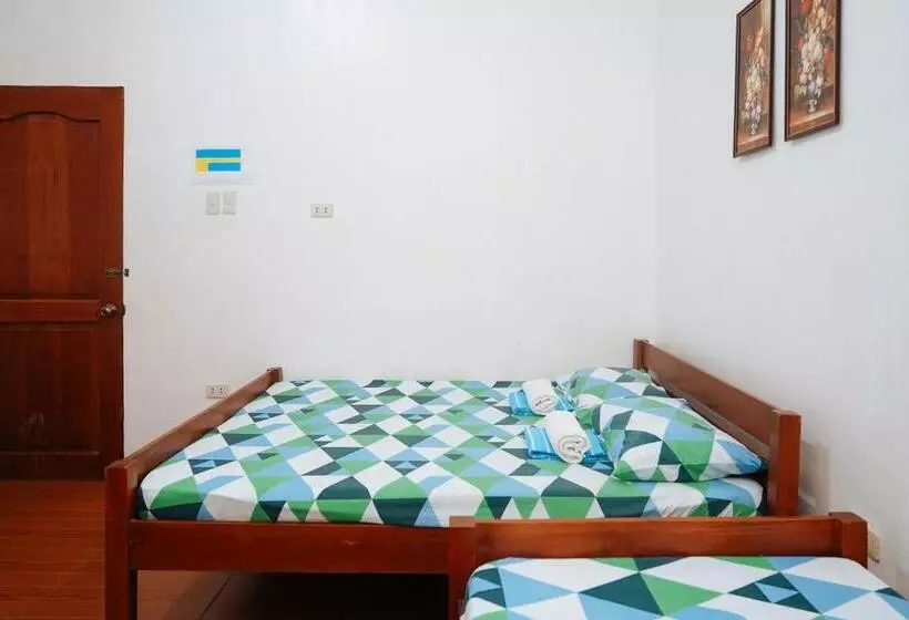 ホテル C Star Travellers Inn