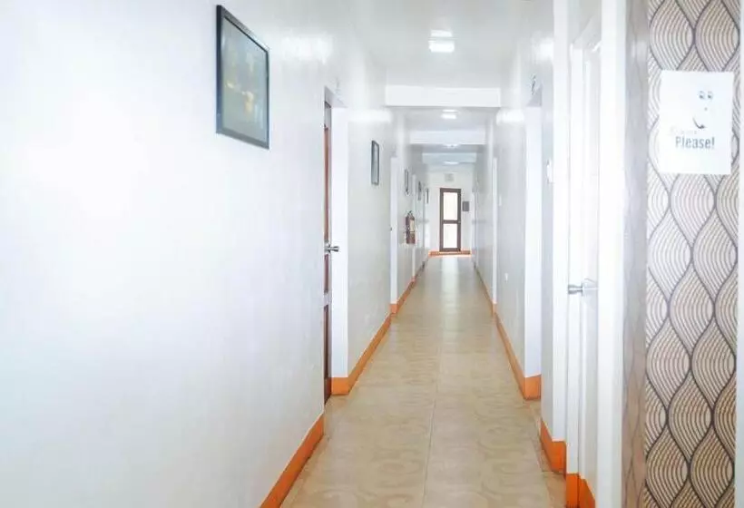 ホテル C Star Travellers Inn