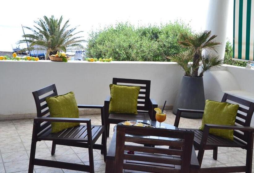 בית מלון כפרי Stromboli Suite Apartment With Terrace Volcano & Sea View