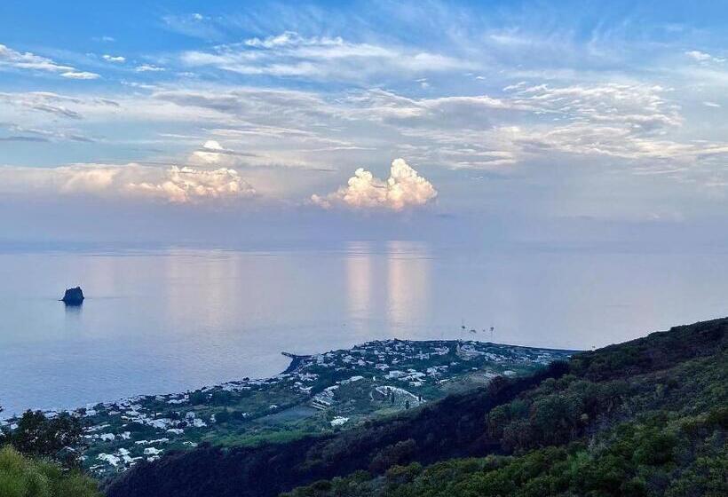 בית מלון כפרי Stromboli Suite Apartment With Terrace Volcano & Sea View