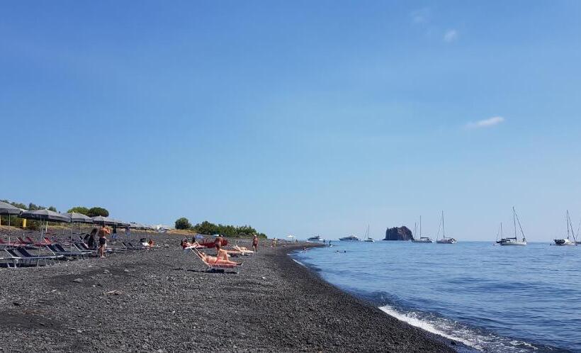 בית מלון כפרי Stromboli Suite Apartment With Terrace Volcano & Sea View