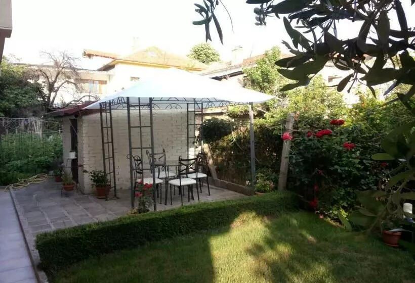 Majatalo Family Hotel Bellehouse