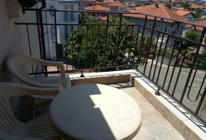 بنسيون Family Hotel Bellehouse