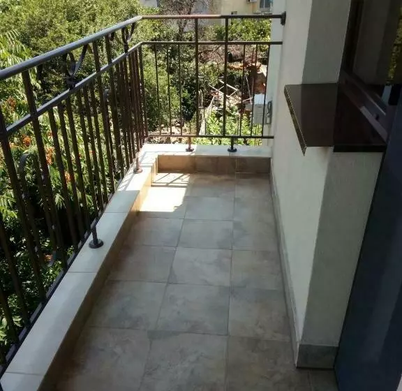 Majatalo Family Hotel Bellehouse