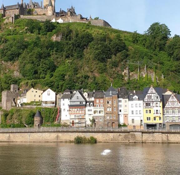 بنسيون Haus Burgfrieden Cochem