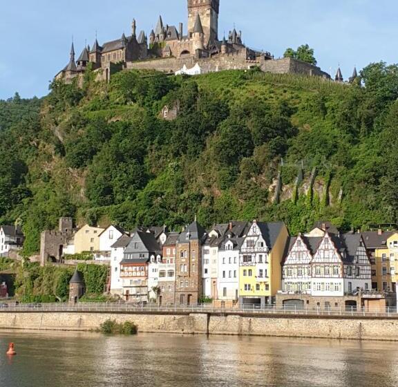 بنسيون Haus Burgfrieden Cochem