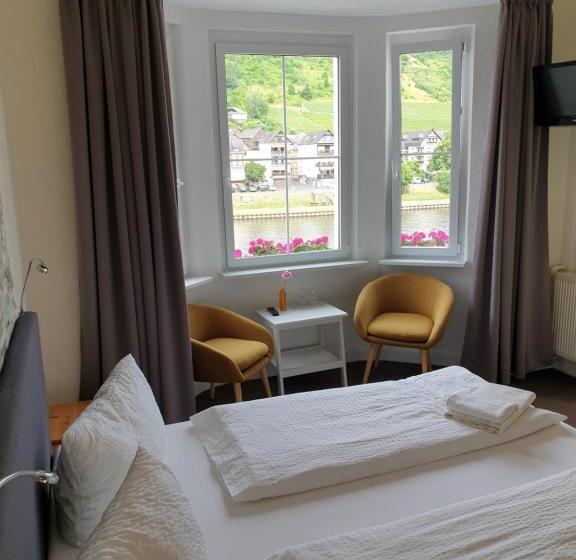 بنسيون Haus Burgfrieden Cochem