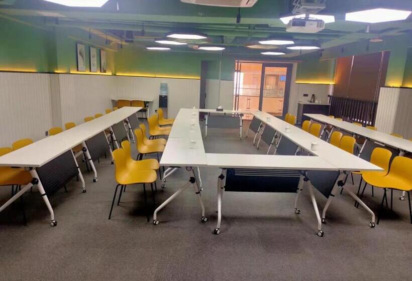 银座精宿酒店(济南莱芜旅发印象城凤城西大街店)