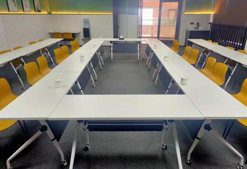 银座精宿酒店(济南莱芜旅发印象城凤城西大街店)