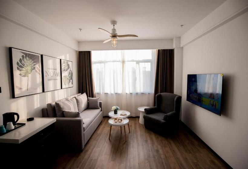 银座精宿酒店(济南莱芜旅发印象城凤城西大街店)