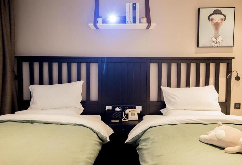 银座精宿酒店(济南莱芜旅发印象城凤城西大街店)