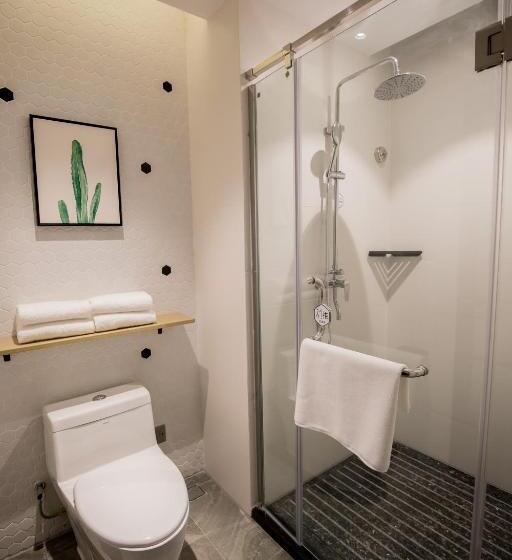 银座精宿酒店(济南莱芜旅发印象城凤城西大街店)