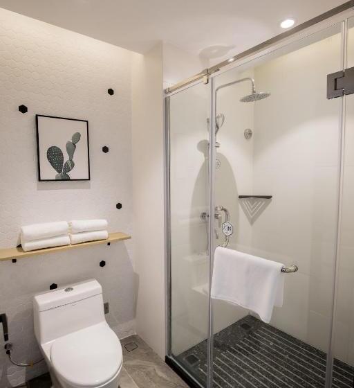 银座精宿酒店(济南莱芜旅发印象城凤城西大街店)