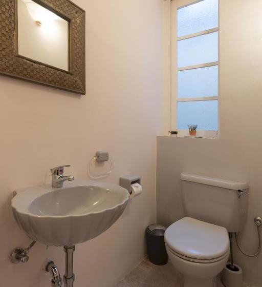 Stunning Holiday Home With Gorgeous Harbour Views