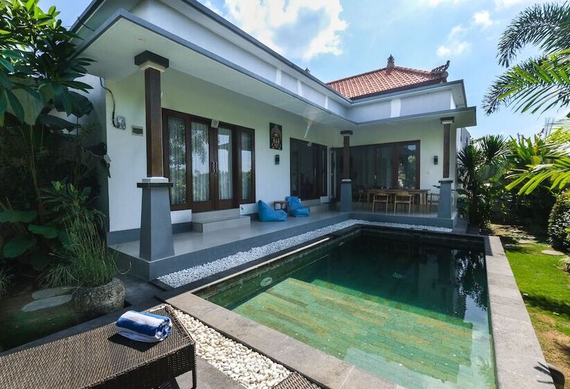 Fer Vio House Tumbak Bayuh