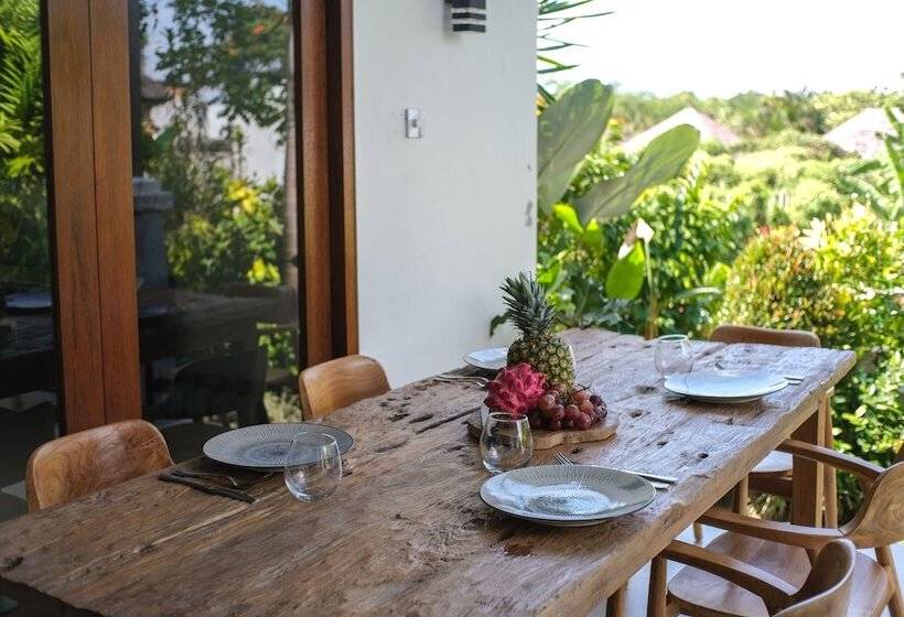 Fer Vio House Tumbak Bayuh