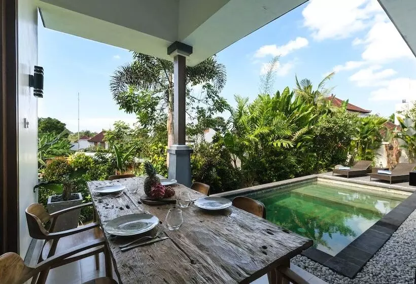Fer Vio House Tumbak Bayuh