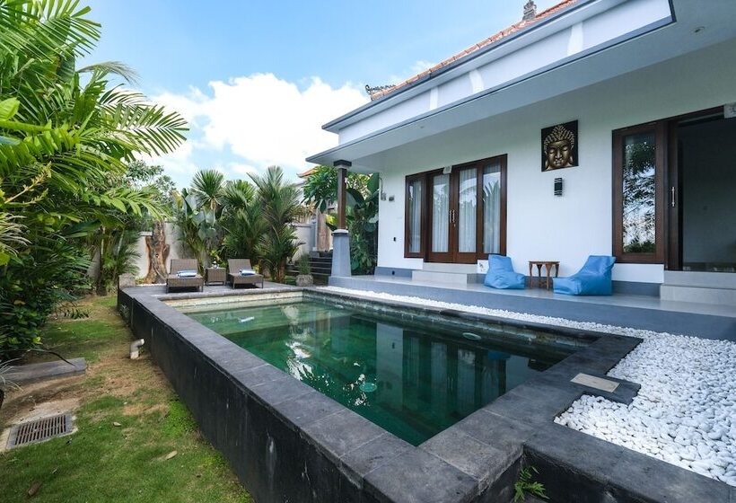 Fer Vio House Tumbak Bayuh