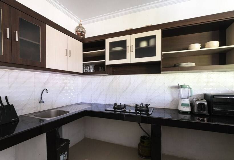 Fer Vio House Tumbak Bayuh