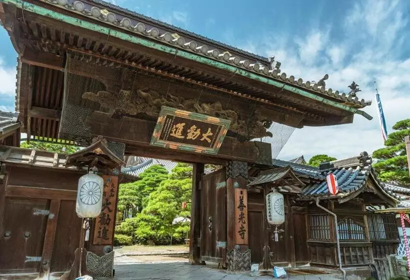 Aamiaismajoitus (B&B) 五岳庵