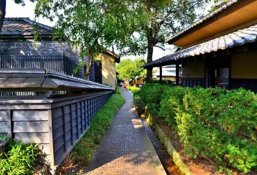 Aamiaismajoitus (B&B) 五岳庵