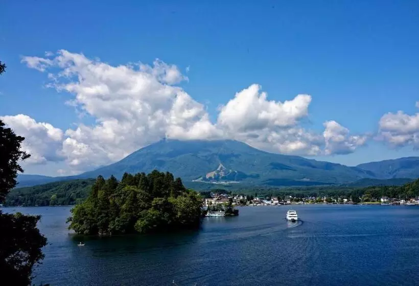 Aamiaismajoitus (B&B) 五岳庵