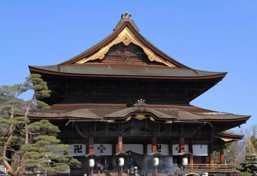 Aamiaismajoitus (B&B) 五岳庵