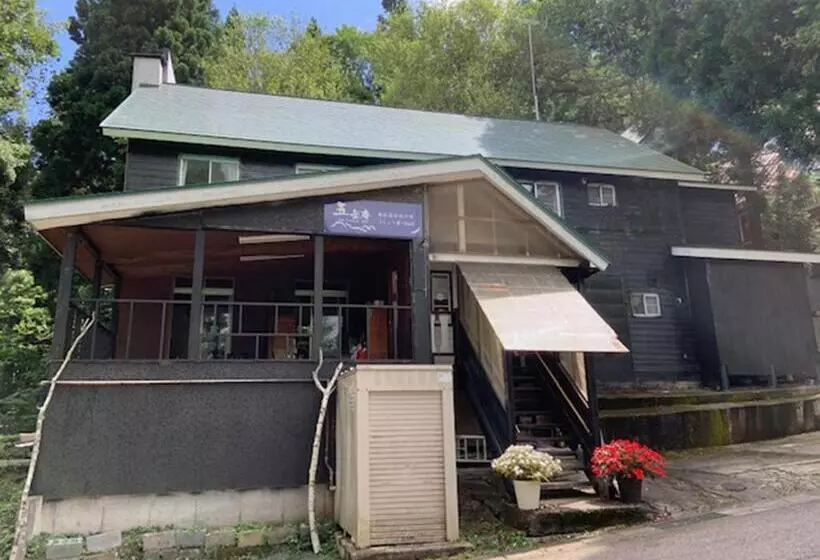 Aamiaismajoitus (B&B) 五岳庵