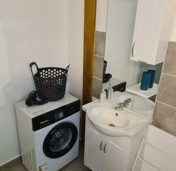 Bung Hello Village,petit Bungalow Confortable Avec Jacuzzi