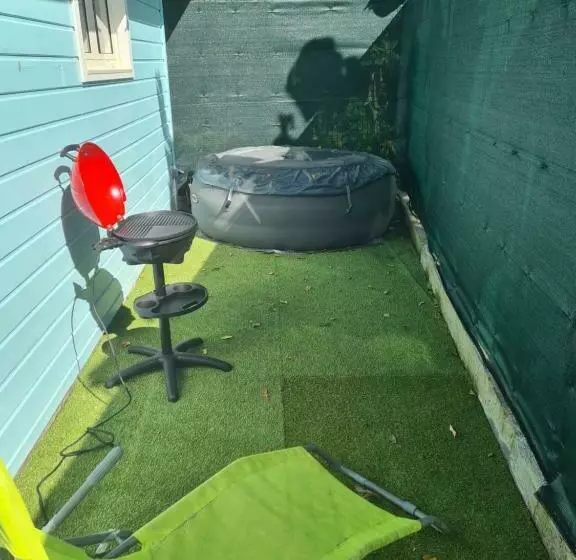 Bung Hello Village,petit Bungalow Confortable Avec Jacuzzi