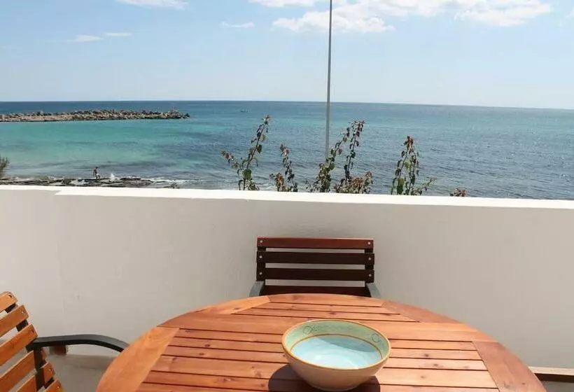 Casa Fronte Mare A Torre Vado 2