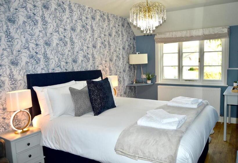 The Nest Hotel & Restaurant