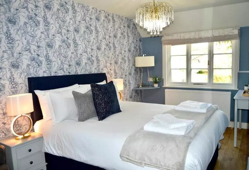 The Nest Hotel & Restaurant