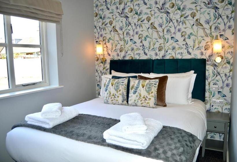 The Nest Hotel & Restaurant