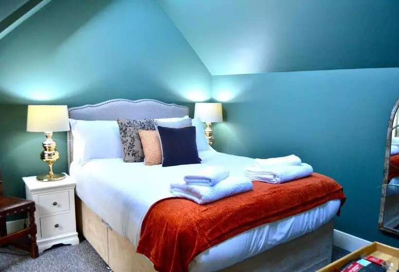 The Nest Hotel & Restaurant