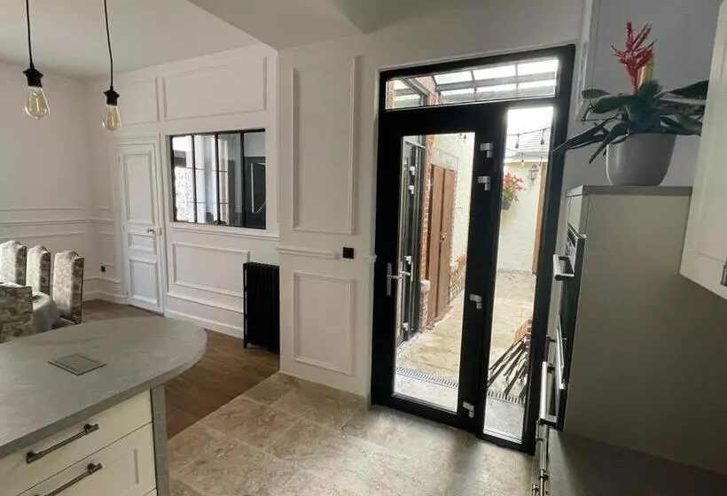 Le Gîte De Jean Thevenin, Avec Parking Gratuit