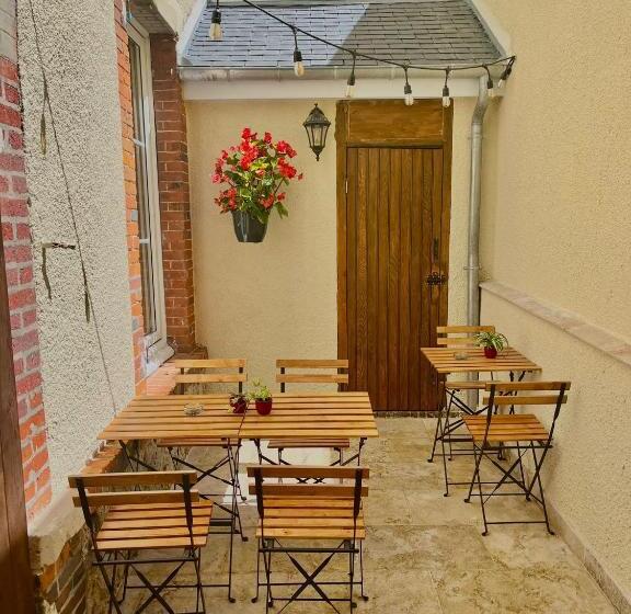 Le Gîte De Jean Thevenin, Avec Parking Gratuit